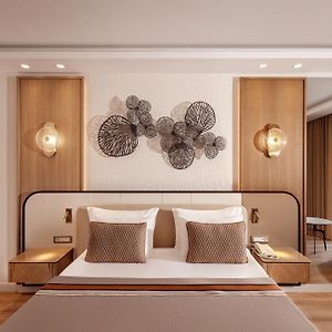 Deluxe Double or Twin Room Mountain View